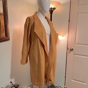 NWOT Tahari duster